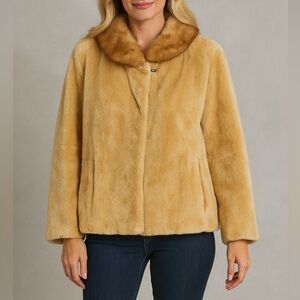 Vintage Giddings Women’s Fur Coat | Nutria & Mink Collar | Swing Jacket | S-M
